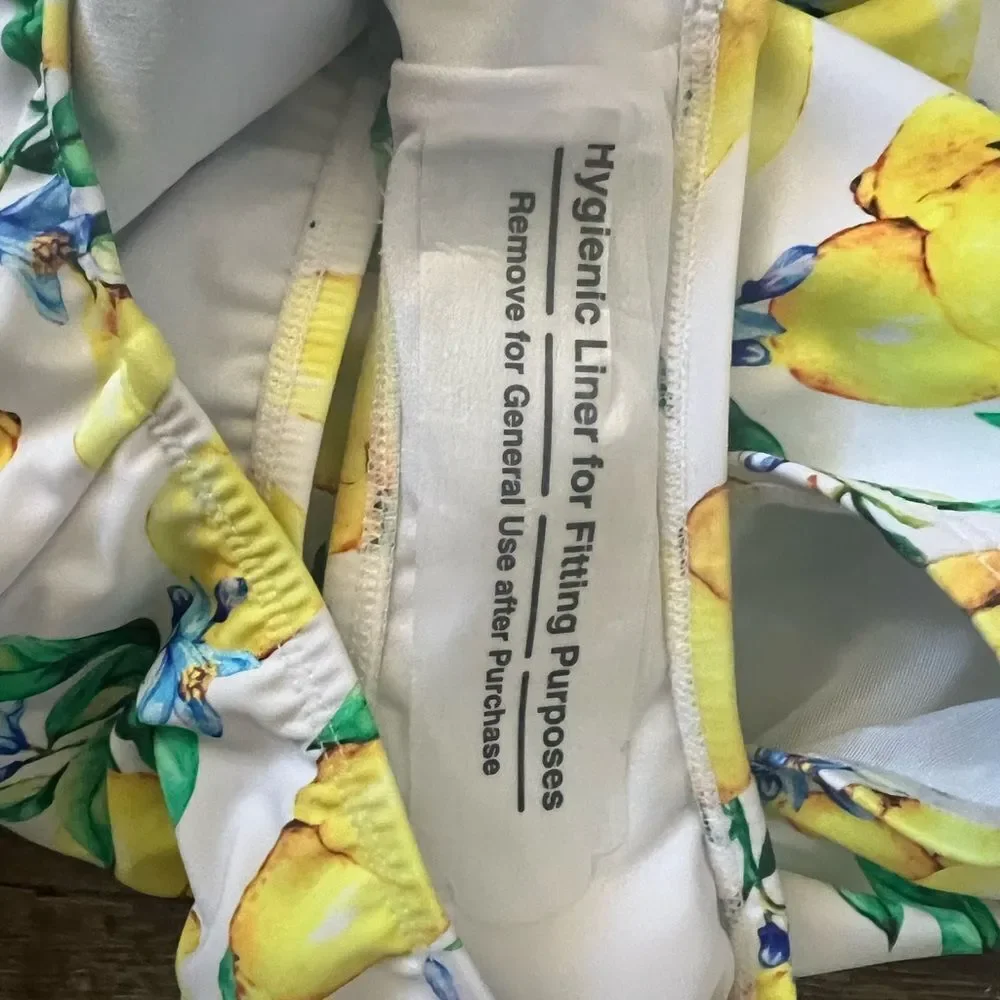 Liz Claiborne Women's Adjustable Lemon One Piece Swimsuit-Size 14